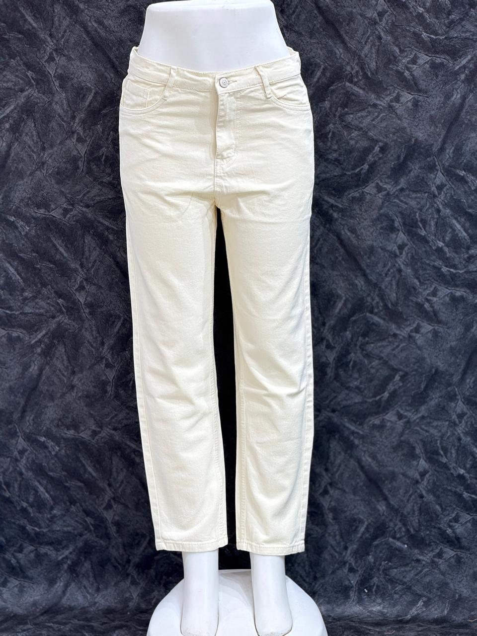 The Ivory Hug – Mom Fit Jeans - cream
