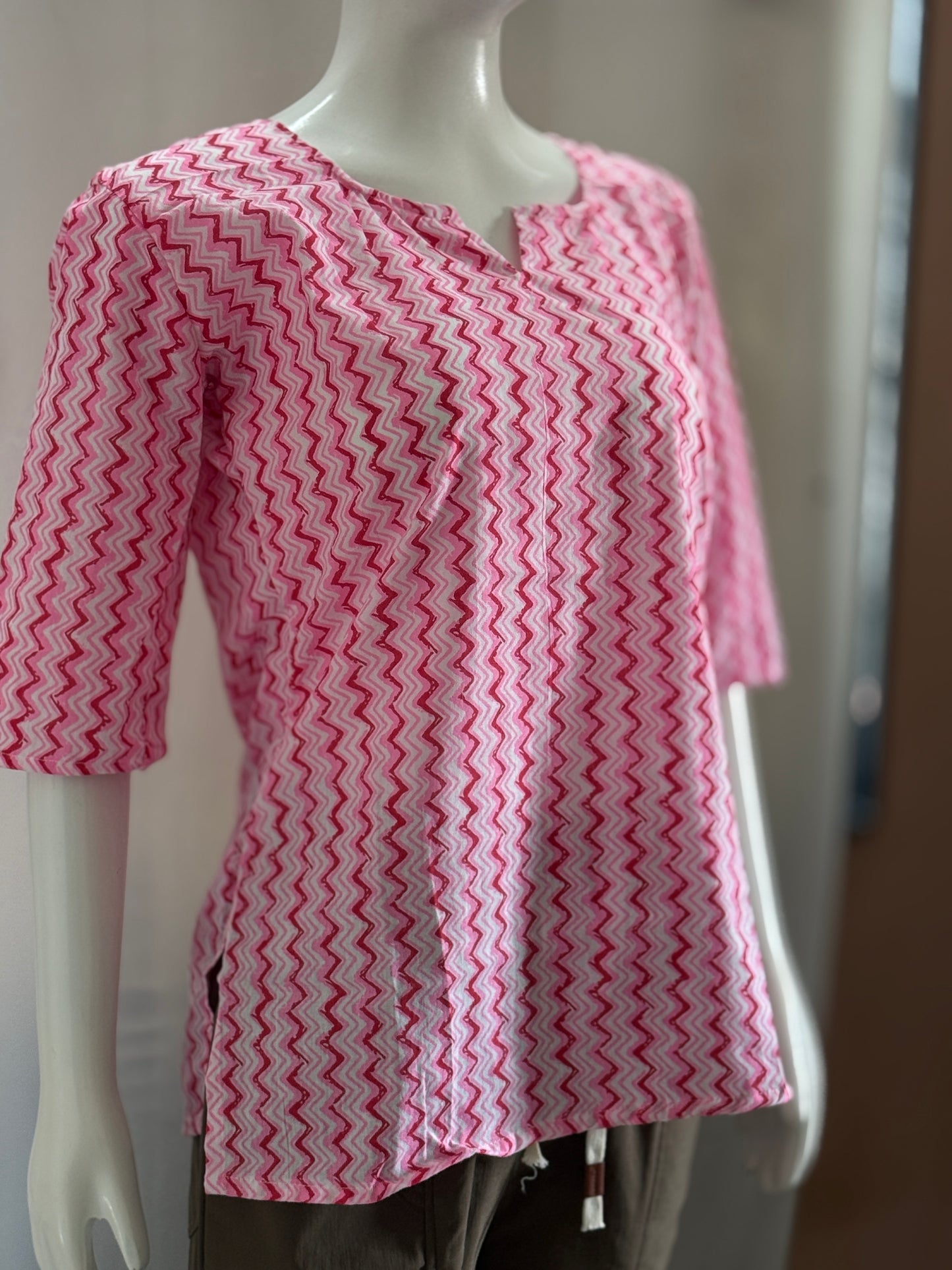 KurtiKulture β Ziva Pink Wave Kurti